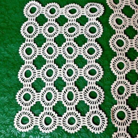 Handcrafted Ecru Vintage Doilies, 3 Rectangular Pieces Pressed & Starched - Picture 2 of 7